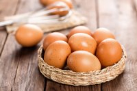 Artikel mit Infos zu Haltbarkeit, Lagerung und Frischetests von Eiern