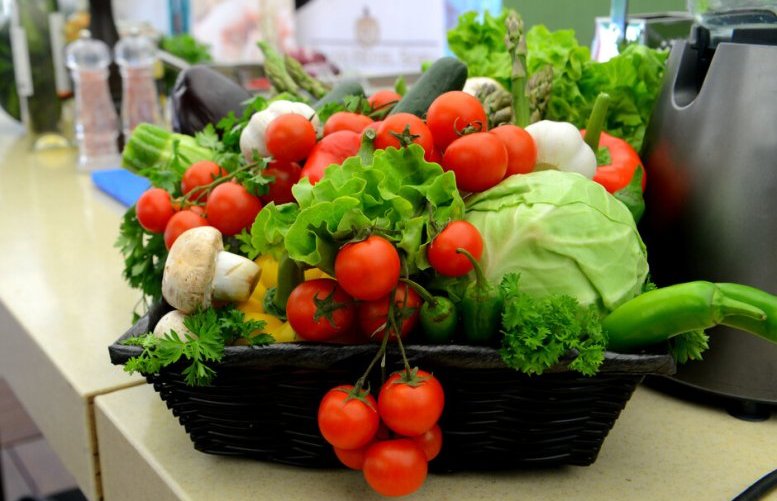 Artikel mit Tipps zur Einführung von regionalen Bio-Lebensmitteln in der Gemeinschaftsverpflegung 